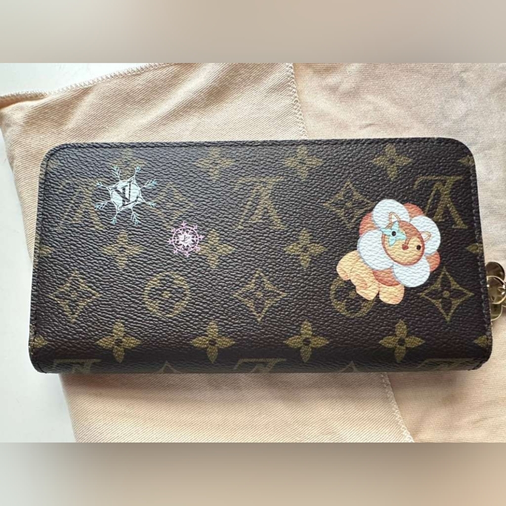 Louis Vuitton Monogram Zippy Wallet